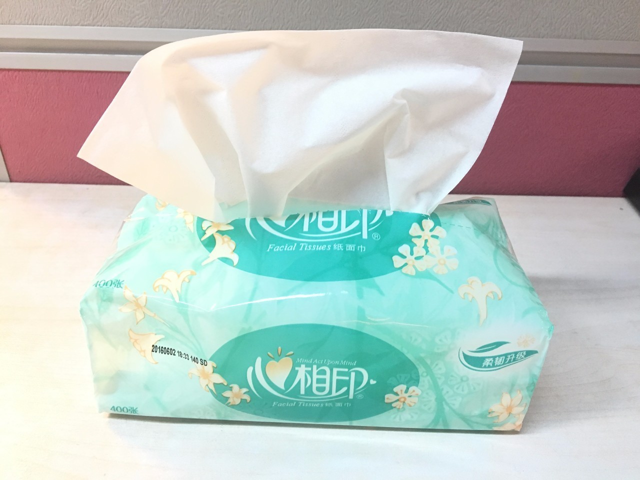 面巾纸含添加剂危害健康,卫生纸擦脸更合适?这是真的吗?
